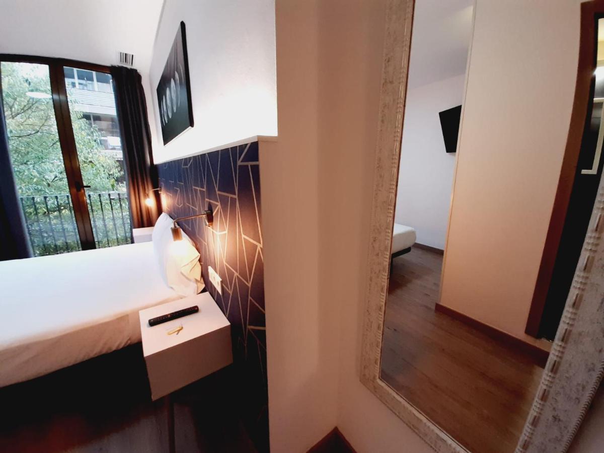 Hostal Laia By Gaiarooms Barcelona Buitenkant foto